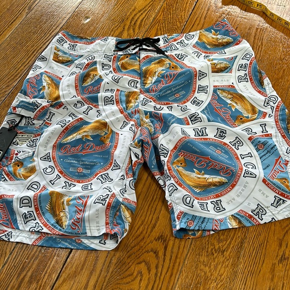 Columbia America Red Drum Ale print board shorts.  Men’s size 36 Waist. - Picture 1 of 15